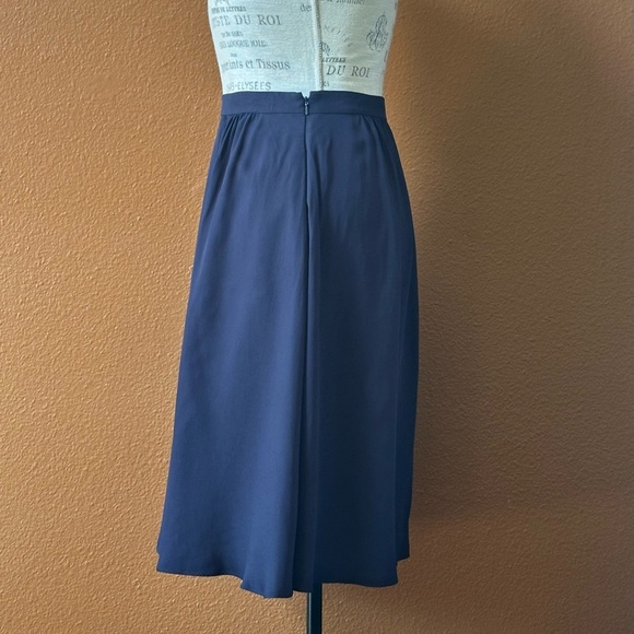 REISS “Everette” Fluid Mid Length Skirt In Night Navy Size 10 New With Tags! - Picture 2 of 4